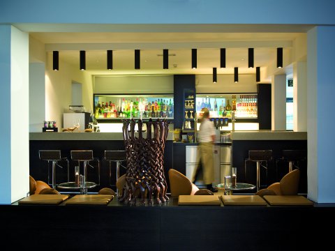 Die Bar im Genuss Hotel Alpen Karawanserai